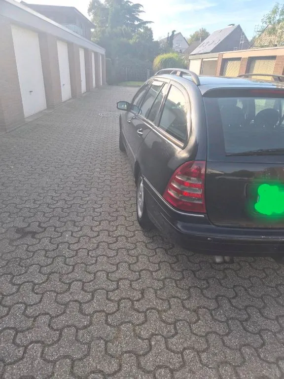 Mercedes-Benz C 200