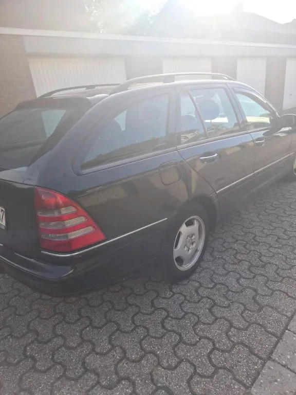 Mercedes-Benz C 200