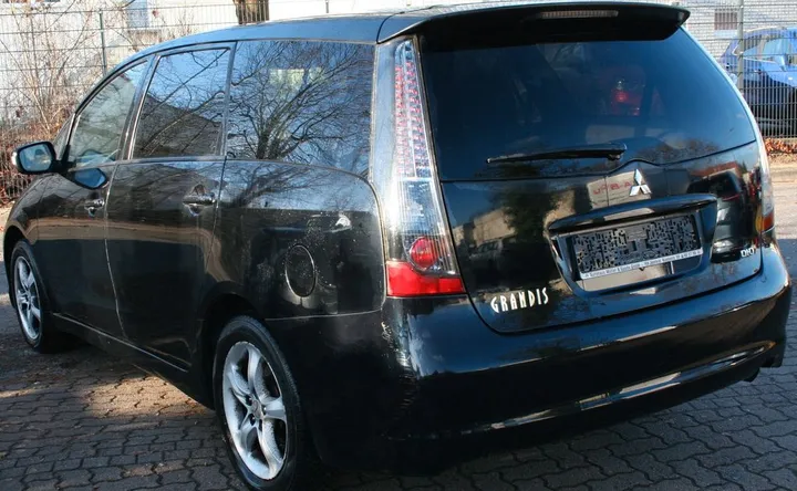 Mitsubishi Grandis
