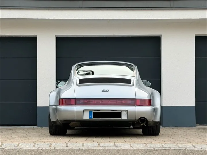 Porsche 964