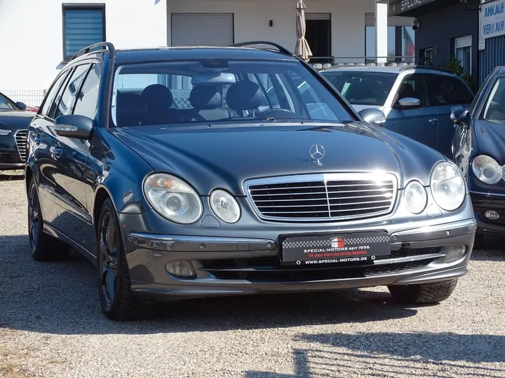 Mercedes-Benz E 220