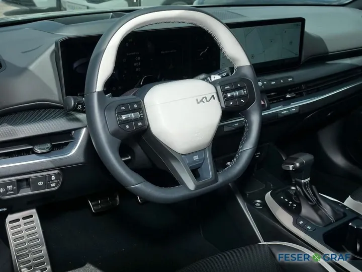 Kia K4