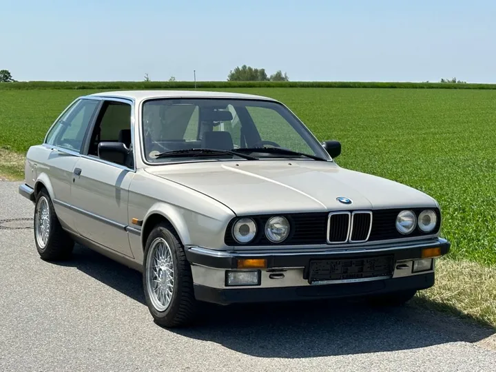 BMW 325