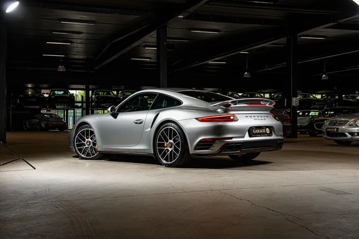 Porsche 991