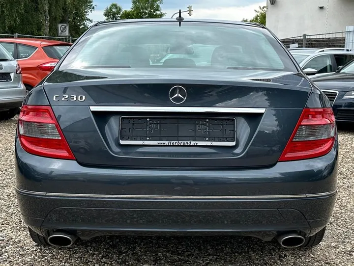 Mercedes-Benz C 230