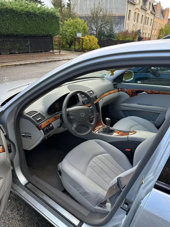 Mercedes-Benz E 280