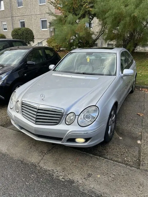 Mercedes-Benz E 280