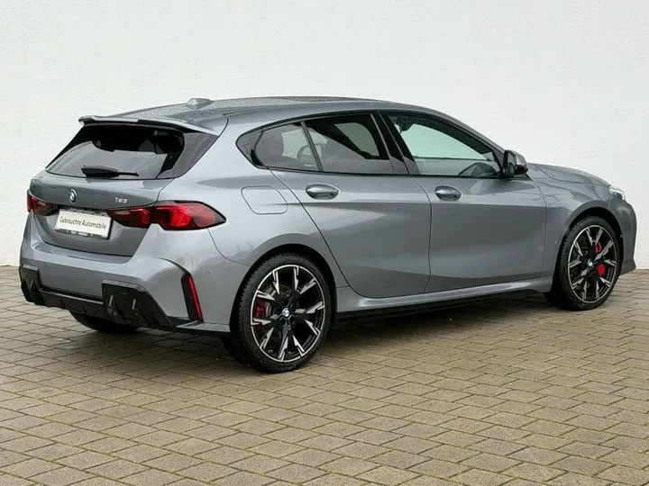 BMW 123