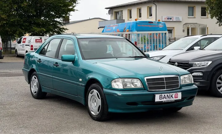 Mercedes-Benz C 180