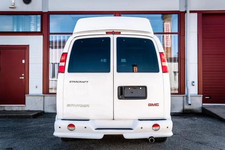 GMC Savana