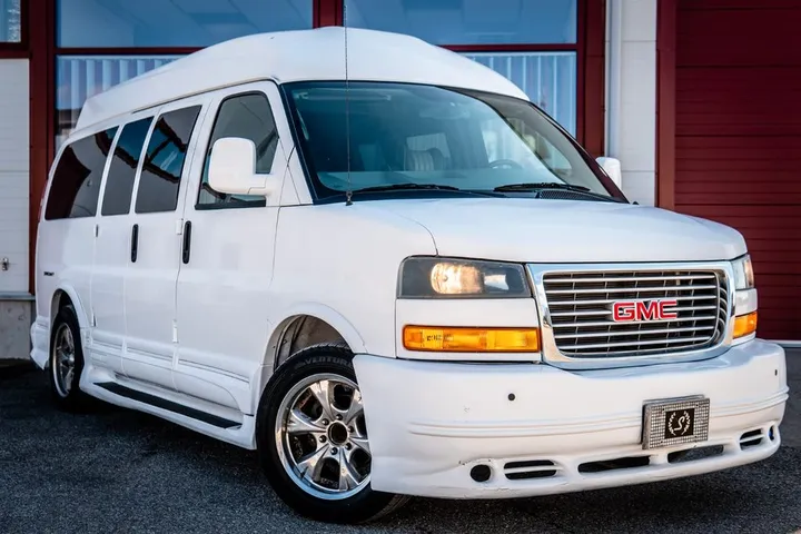 GMC Savana