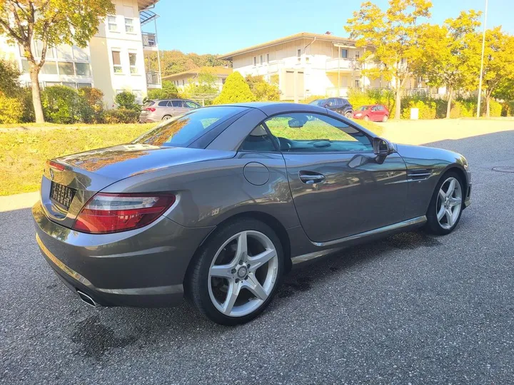 Mercedes-Benz SLK 200