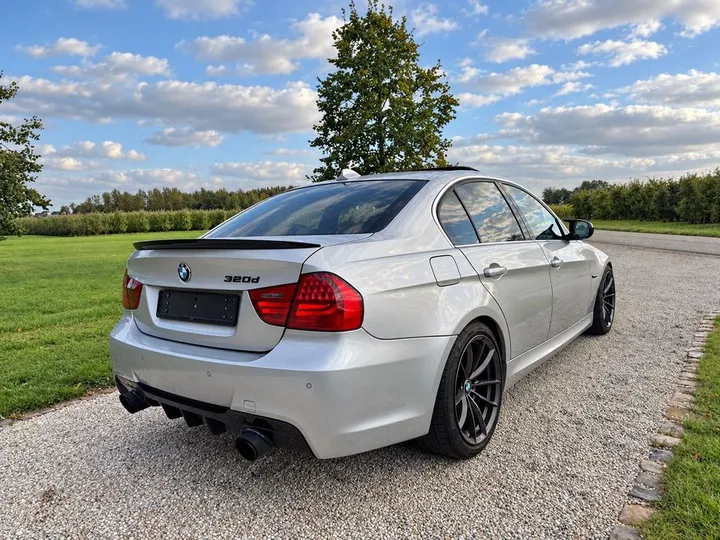 BMW 325
