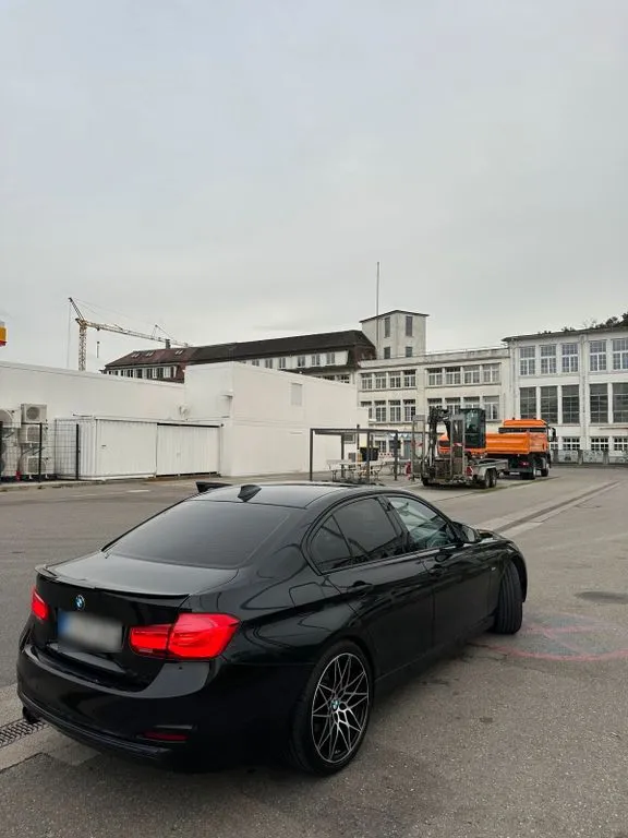 BMW 320