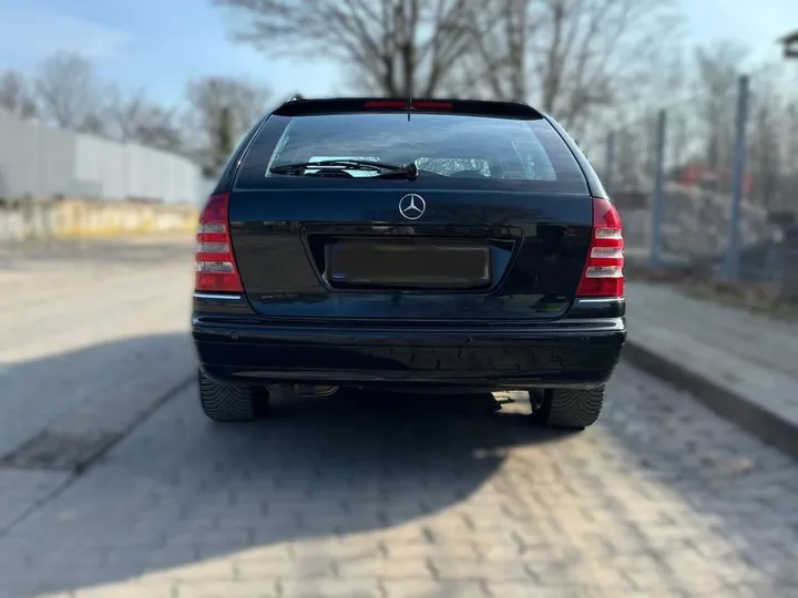 Mercedes-Benz C 320