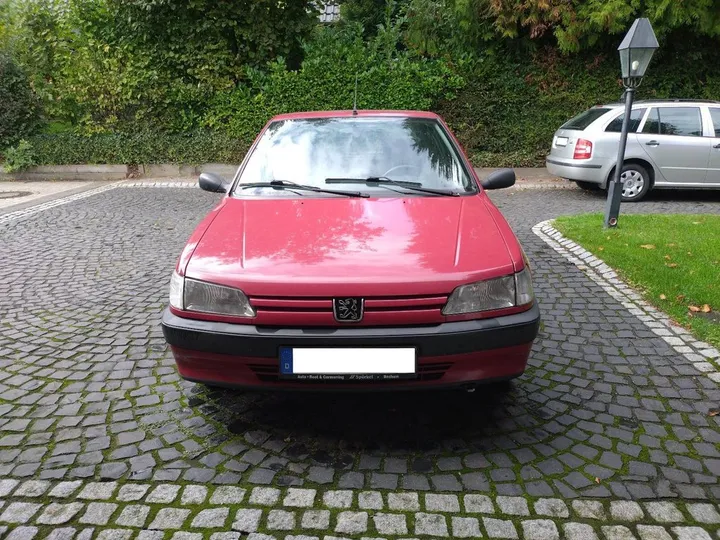 Peugeot 306