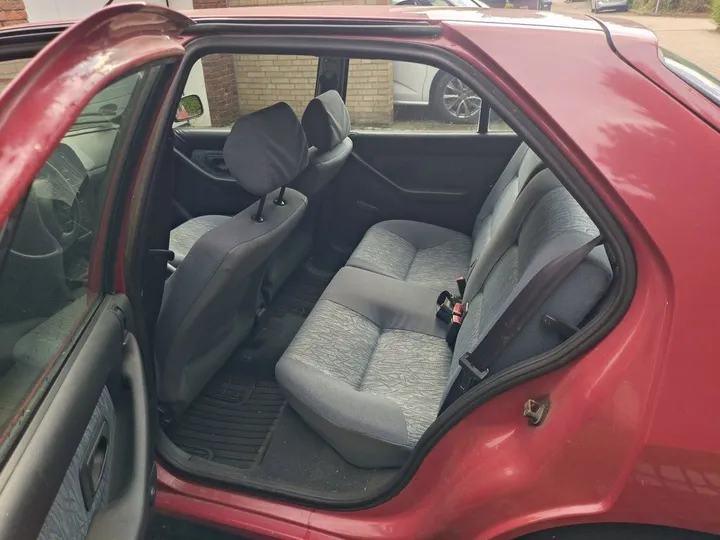 Peugeot 306