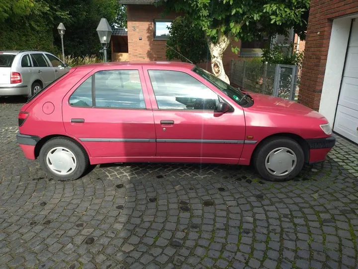 Peugeot 306