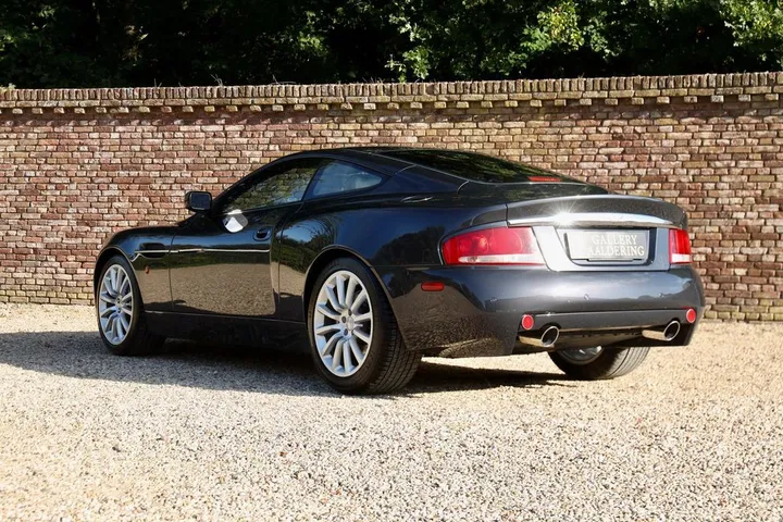 Aston Martin Vanquish