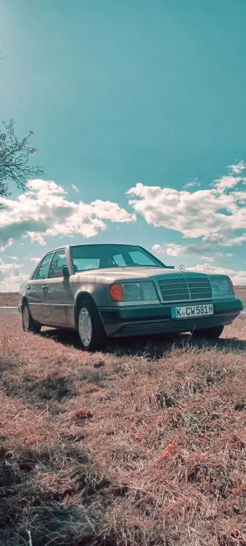 Mercedes-Benz 260