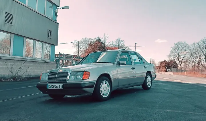Mercedes-Benz 260