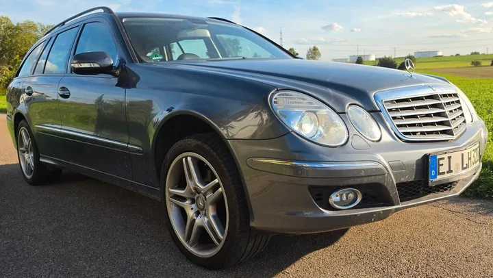Mercedes-Benz E 320