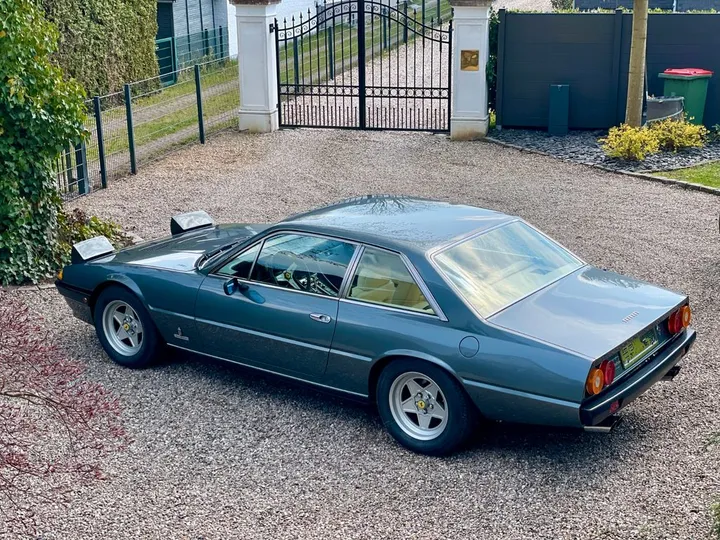 Ferrari 400