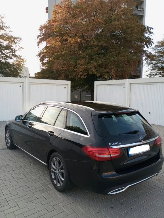 Mercedes-Benz C 220