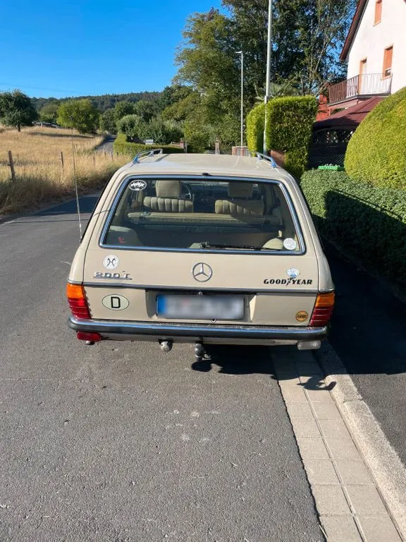 Mercedes-Benz 200