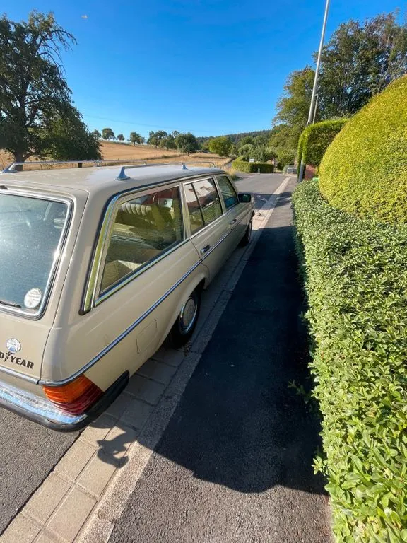 Mercedes-Benz 200
