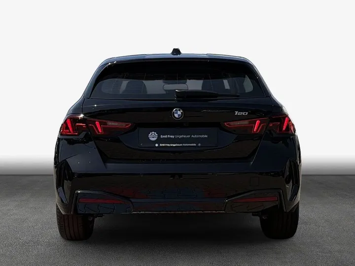 BMW 120