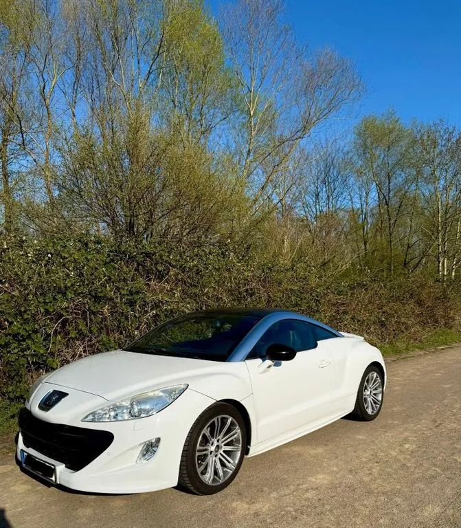Peugeot RCZ