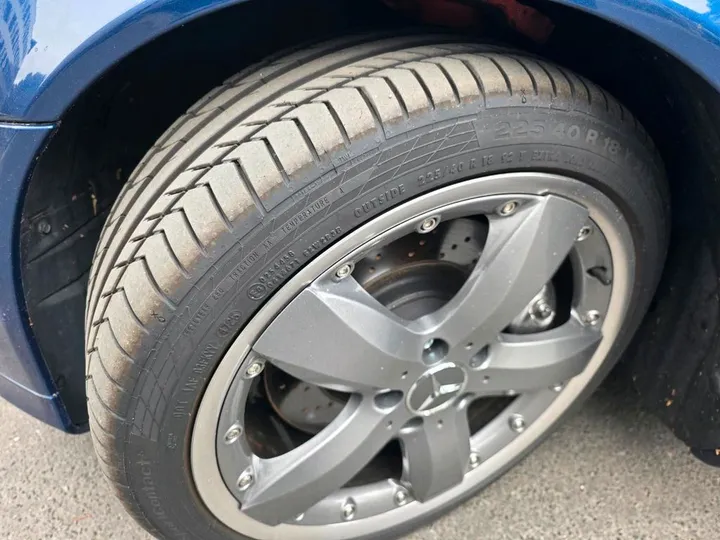 Mercedes-Benz C 320