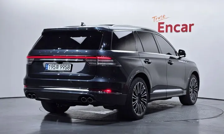 Lincoln Aviator