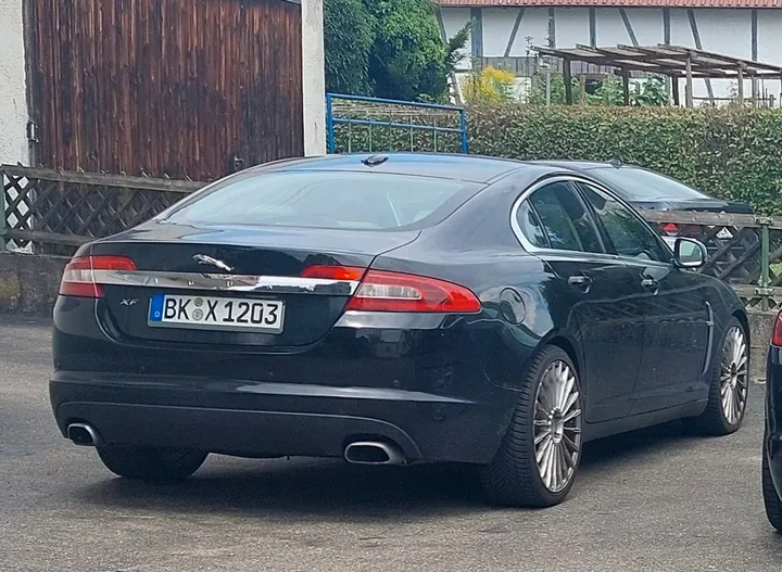 Jaguar XF