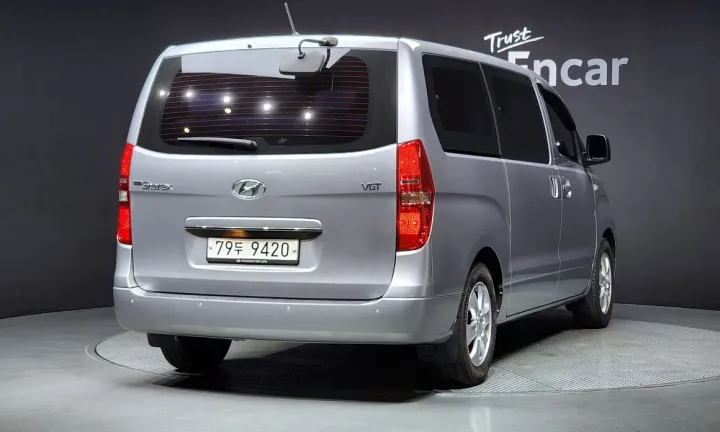 Hyundai Starex