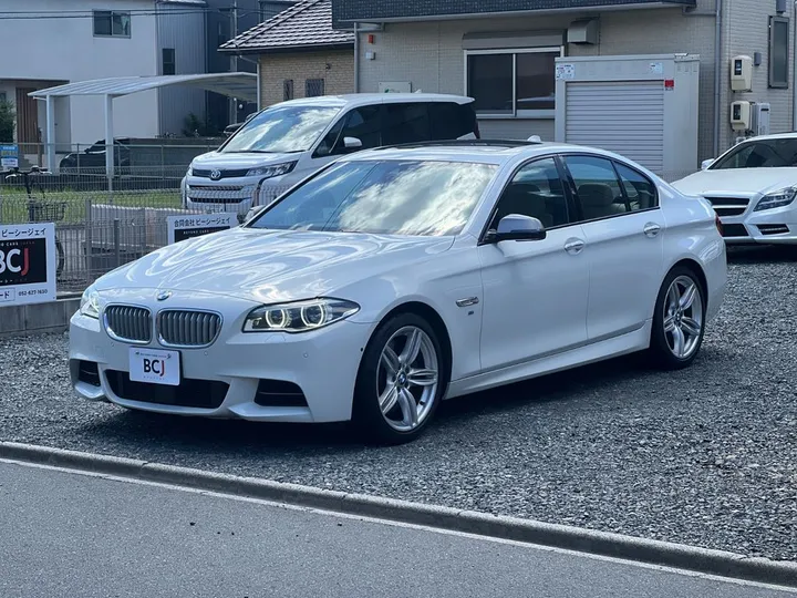 BMW M550