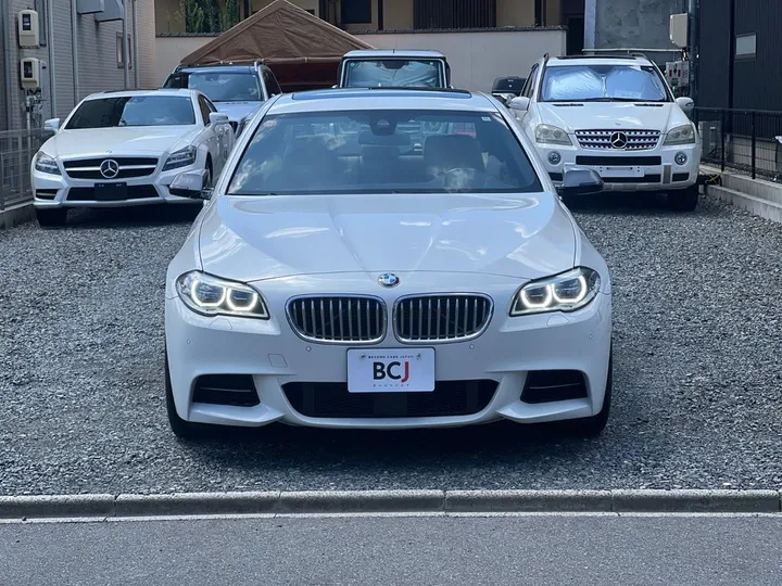 BMW M550