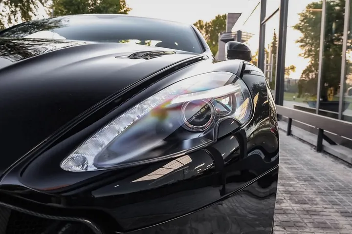 Aston Martin Vanquish