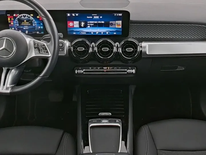 Mercedes-Benz GLB 180