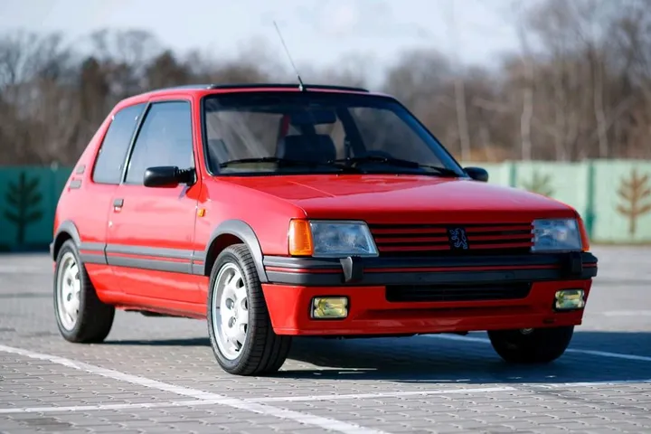 Peugeot 205