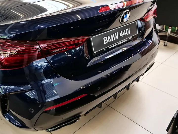 BMW M440