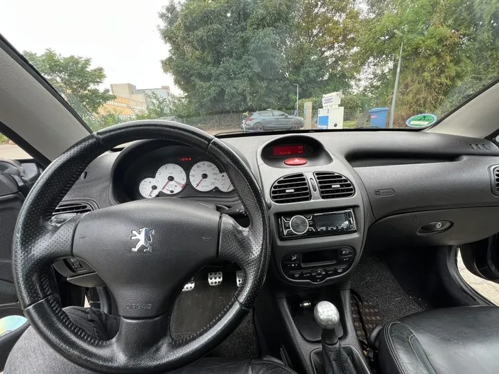 Peugeot 206