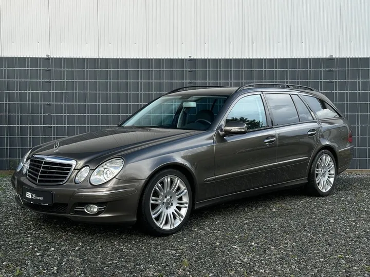 Mercedes-Benz E 200