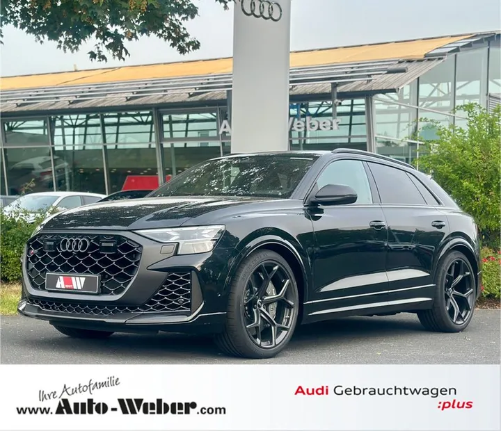 Audi RSQ8