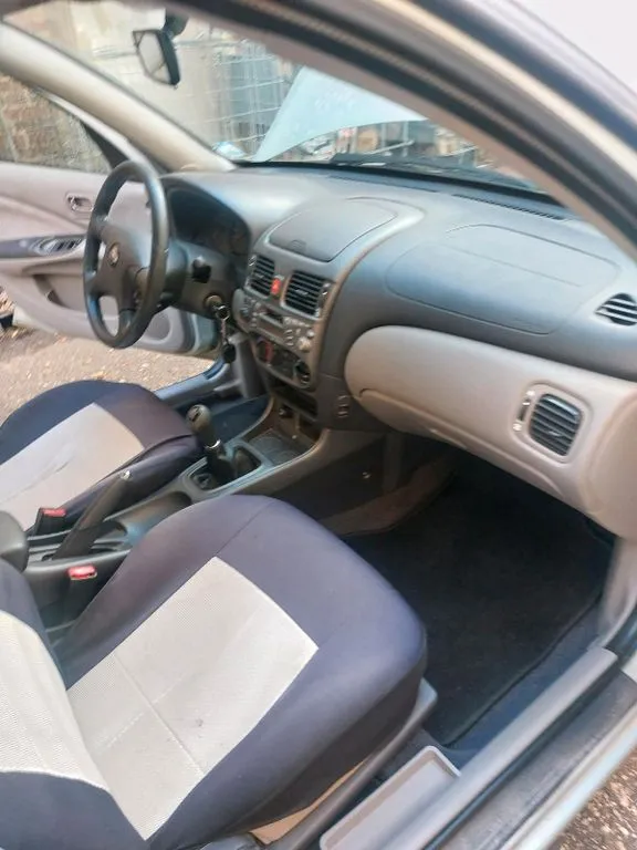 Nissan Almera