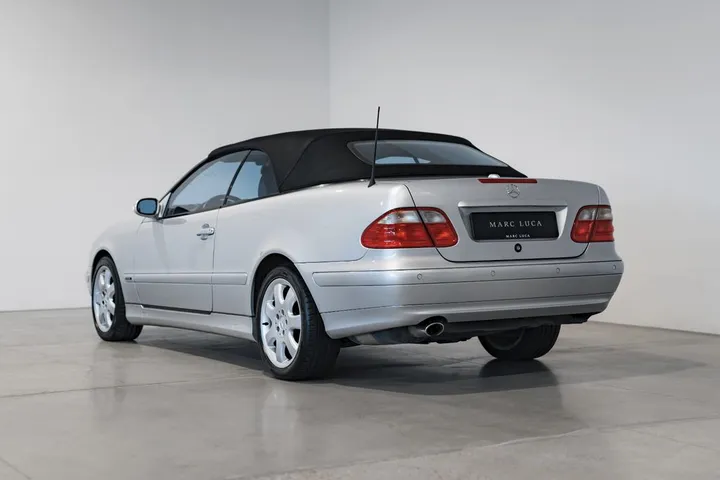 Mercedes-Benz CLK 320