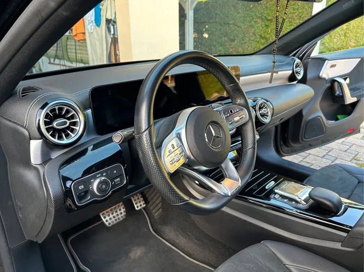 Mercedes-Benz A 250
