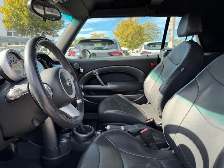 MINI Cooper Cabrio