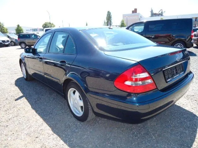 Mercedes-Benz E 220